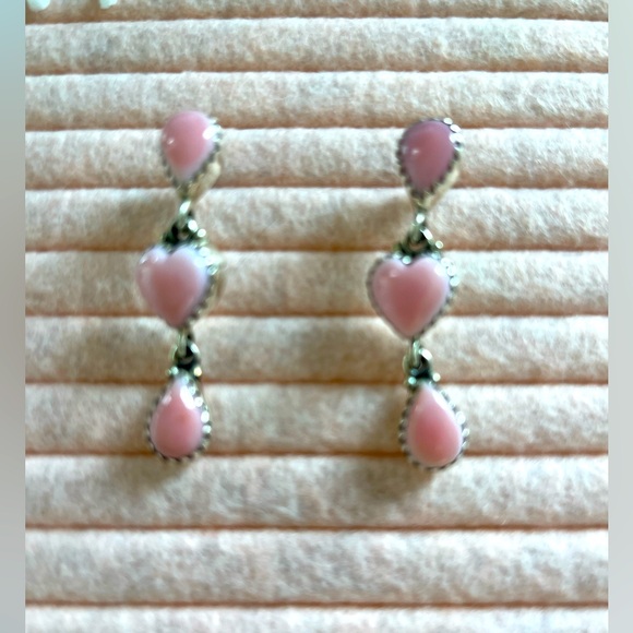 Pink Conch Sterling Drop Heart Earrings - Picture 2 of 4